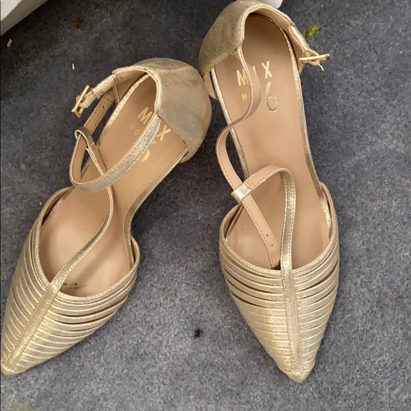 Gold Heels - Picture 2 of 4